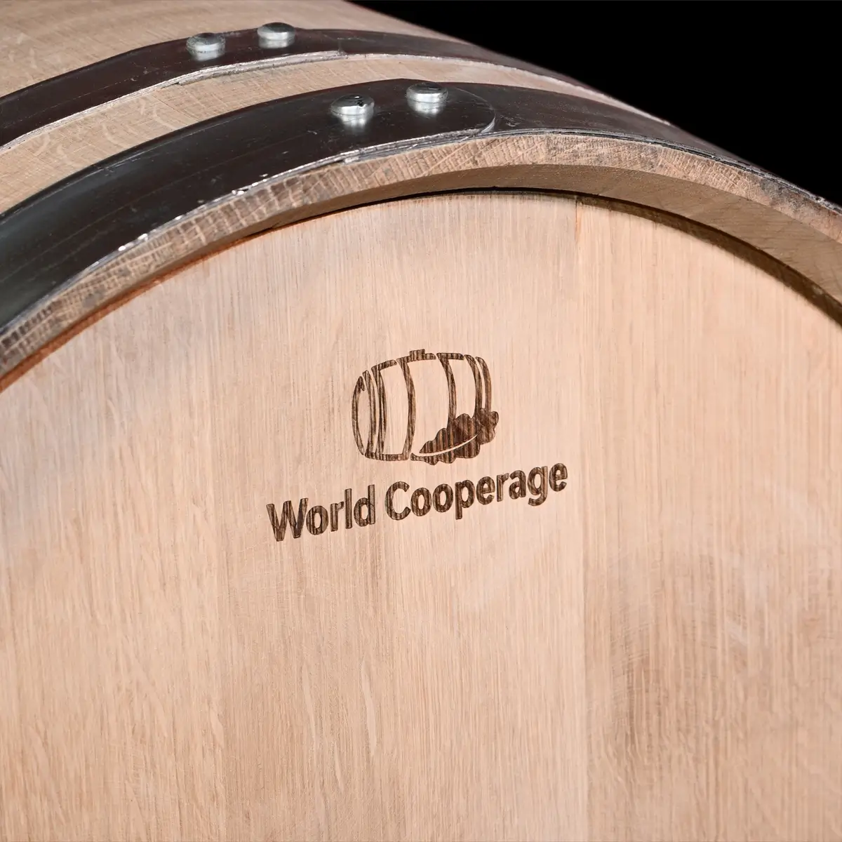 World Cooperage Das Fass von World Cooperage aus amerikanischer Eiche wird im Anschnitt dargestellt.