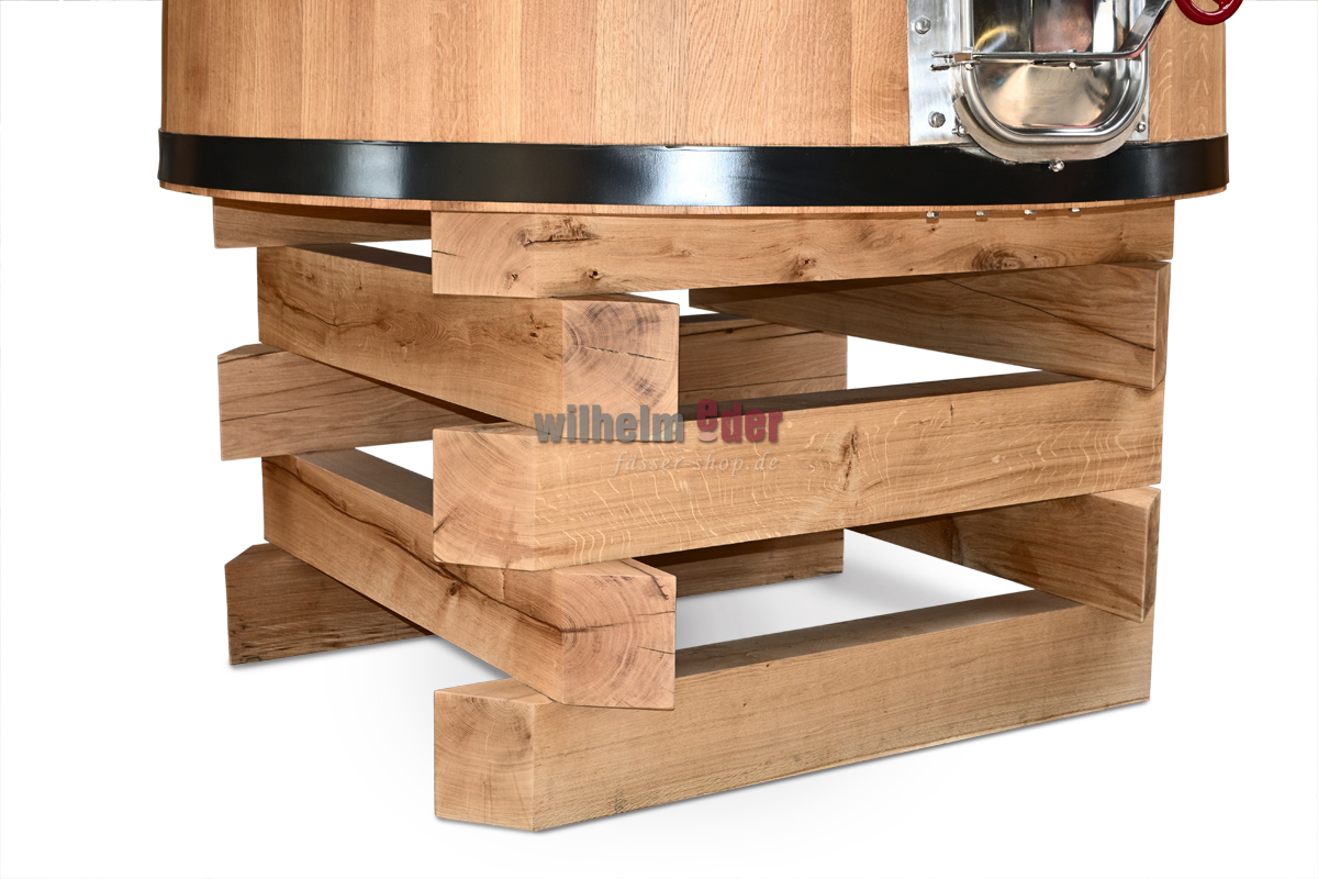 Wooden barrel storage for fermentation vat 