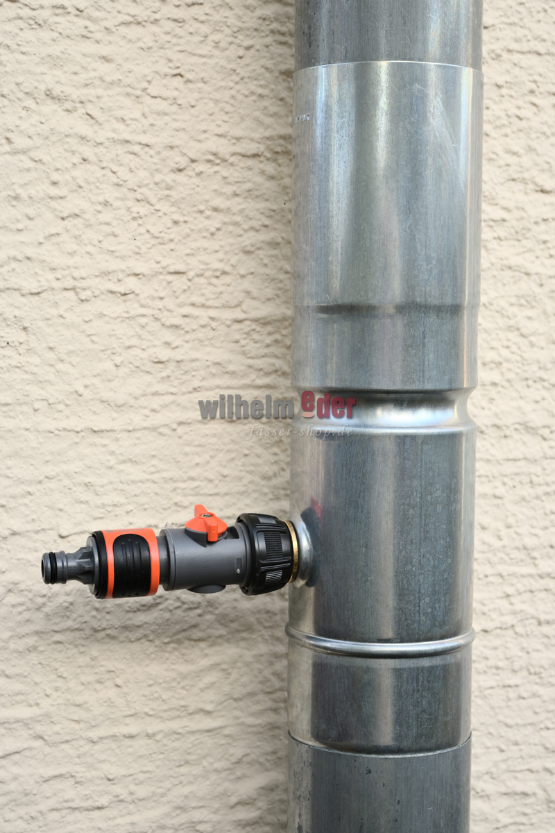regenwasserdieb_eingebaut_1 Rainwater collector set - with a Gardena hose connector