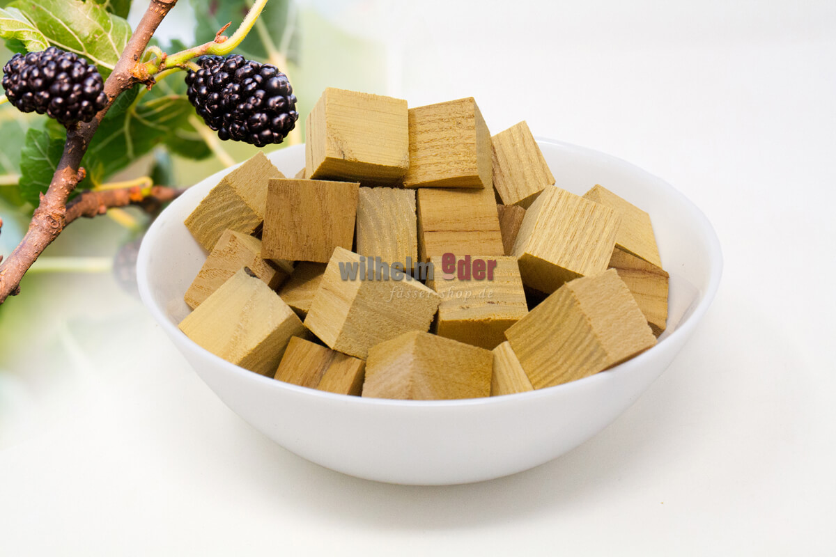 Maulbeerbaumcubes_1_1RmgoiuPDeTBpy Cubes from mulberry wood