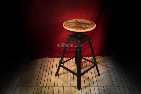Whisky stool - height-adjustable